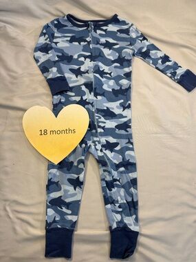 Kids Headquarters - Blue Camo shark design Pajama Blanket Sleeper